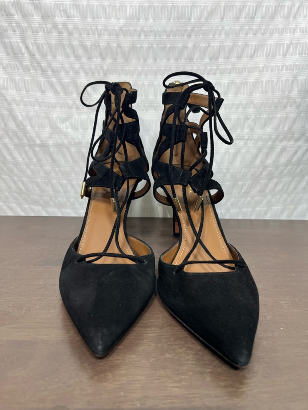 Aquazzura Belgravia Lattice
Suede Pointed Toe Black
Pumps size 38 1/2